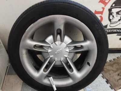 CURB RASH 2003-2004 Chevrolet SSR OEM 20×10 6x127mm 5 Spoke Silver Rear Wheel 15104066