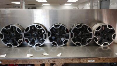 CURB RASH 2014-2018 Jeep Wrangler OEM Set of 5 17×7.5″ 5x127mm 5 Spoke Aluminum Wheels 5LW63TRMAA 1XA50TRMAA 5LW63DX8AA