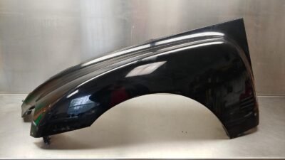 SCRATCH 2003-2006 Chevrolet SSR OEM Left Driver Side Front Fender Black