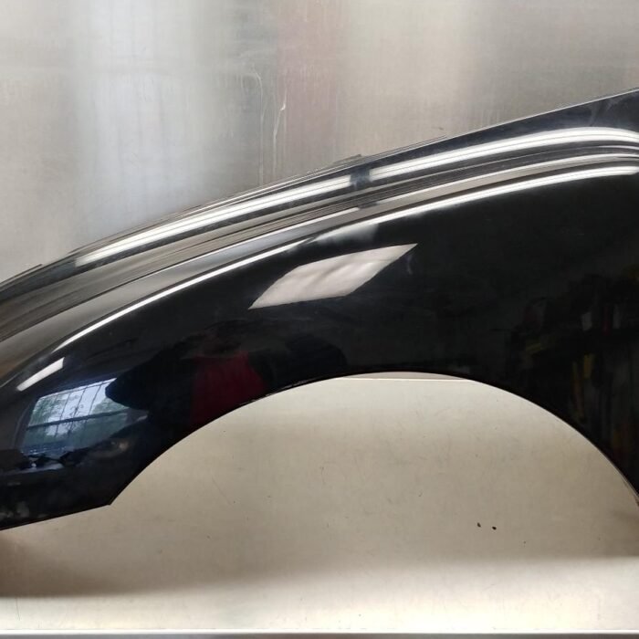 SCRATCH 2003-2006 Chevrolet SSR OEM Left Driver Side Front Fender Black
