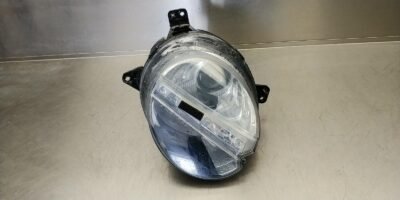 17466313826102010620347912939804 2003-2006 Chevrolet SSR OEM Right Passenger Headlight Lamp 15110118